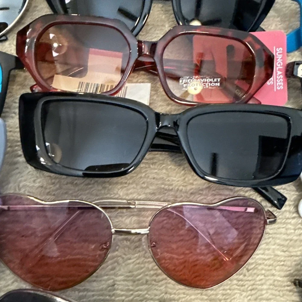44 Pairs NWT Women's Sunglasses - Trendy, Hot Styles, Oversized, Aviator,Round+